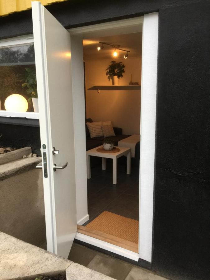 Bo Centralt I Vaernamo Екстериор снимка